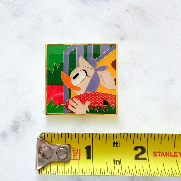Loungefly Daisy Duck Pin - Picture 3 of 5